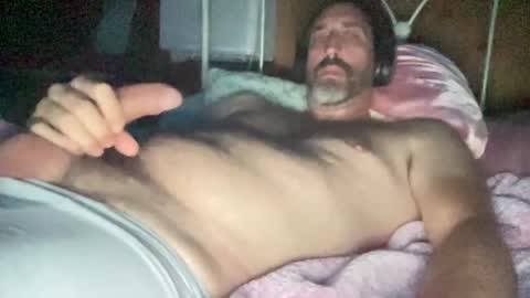 Snapshot of surfguy82 chatting on September 11, 3:50 am SurfGuy82 online show from September 11, 3:50 am