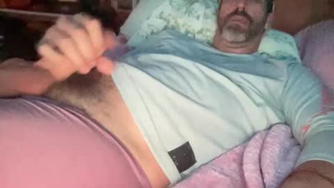 Snapshot of surfguy82 chatting on October 17, 4:37 am SurfGuy82 online show from October 17, 4:37 am