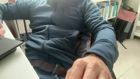 surfstar81 online show from October 31, 11:22 am