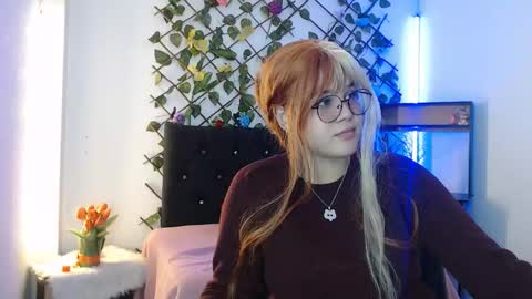 suri_boobs online show from December 15, 11:03 am