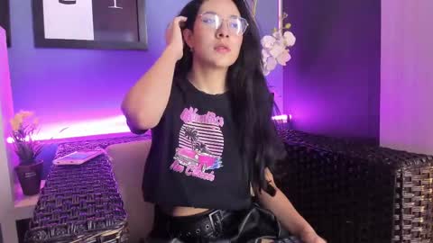 Snapshot of susa1userma_ chatting on March 5, 8:00 pm Susann online show from March 5, 8:00 pm