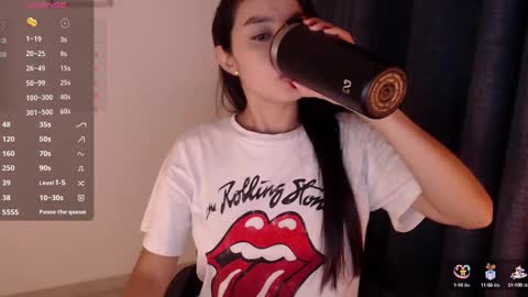 Snapshot of susan_arango chatting on February 15, 10:52 pm susan love online show from February 15, 10:52 pm