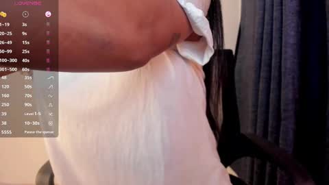 Snapshot of susan_arango chatting on February 23, 1:46 am susan love online show from February 23, 1:46 am