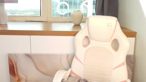 Susan online show from March 13, 12:01 pm