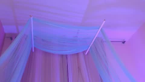 Snapshot of susan_bluee chatting on October 29, 5:20 am Susan online show from October 29, 5:20 am