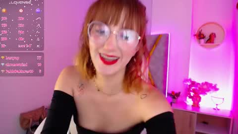 Snapshot of susan_hottye_ chatting on January 10, 11:22 am Susan online show from January 10, 11:22 am