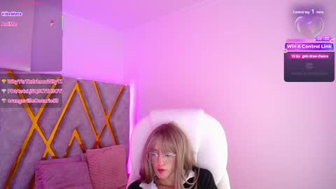 Snapshot of susan_hottye_ chatting on January 20, 2:25 pm Susan online show from January 20, 2:25 pm