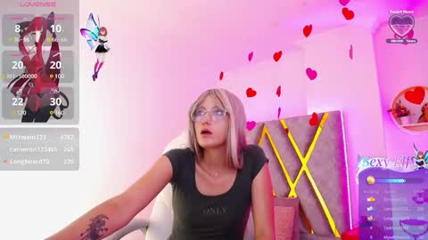 Snapshot of susan_hottye_ chatting on February 7, 2:37 pm Susan online show from February 7, 2:37 pm