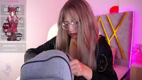 Snapshot of susan_hottye_ chatting on March 8, 2:40 pm Susan online show from March 8, 2:40 pm