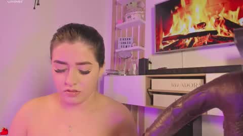 Snapshot of susan_jones_tcw chatting on October 23, 7:18 am online show from October 23, 7:18 am