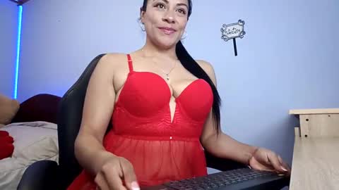 Snapshot of susan_ramires chatting on December 21, 3:25 am susan ramires online show from December 21, 3:25 am