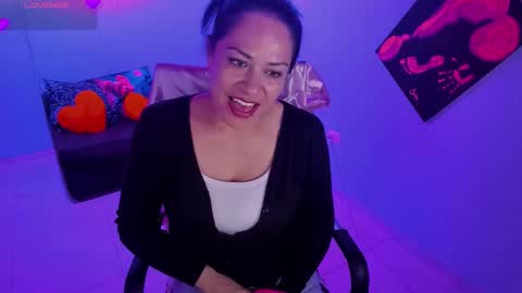 Snapshot of susan_ramires chatting on September 23, 11:08 pm susan ramires online show from September 23, 11:08 pm