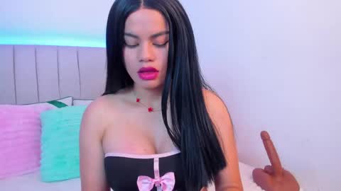 Snapshot of susan_simpson877474 chatting on May 2, 7:19 pm susan simpson online show from May 2, 7:19 pm