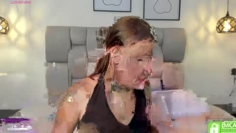 Susan online show from April 20, 8:21 pm