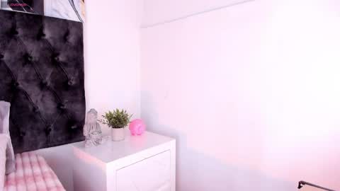  susana  online show from May 19, 4:08 am