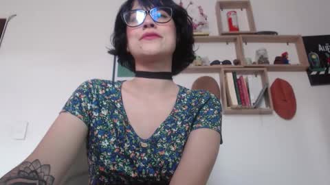 Snapshot of susana_w chatting on December 16, 8:03 pm susana_w online show from December 16, 8:03 pm