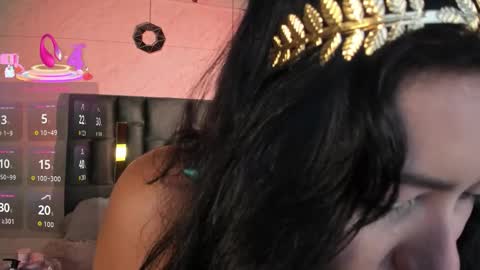 Susana W online show from January 6, 8:45 pm