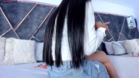 susanahenao online show from March 9, 5:17 pm