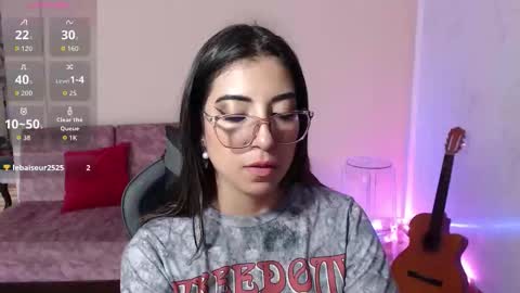 Susana hendrix    online show from March 15, 6:14 pm