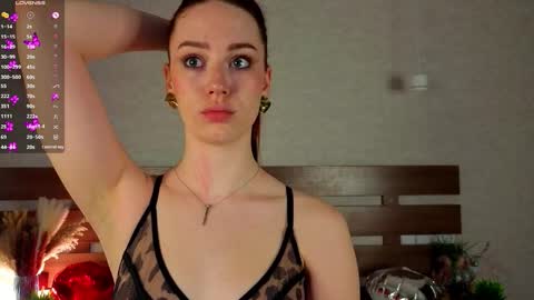 Stacy online show from February 17, 8:04 pm