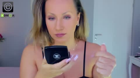 Snapshot of susanjewel chatting on December 16, 7:58 am SusanJewel online show from December 16, 7:58 am