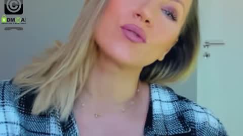 Snapshot of susanjewel chatting on December 18, 8:20 am SusanJewel online show from December 18, 8:20 am