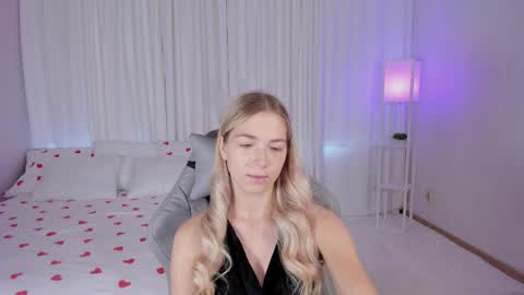 Susan online show from September 18, 2:13 am