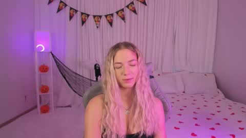 Susan online show from October 25, 2:08 am