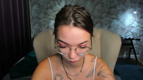 susannjohnson online show from April 12, 12:48 am