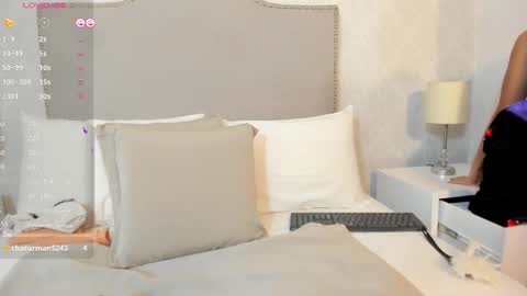 susanthomass online show from November 19, 7:36 pm