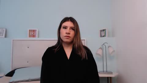 susanwilliams_ online show from March 5, 11:06 am