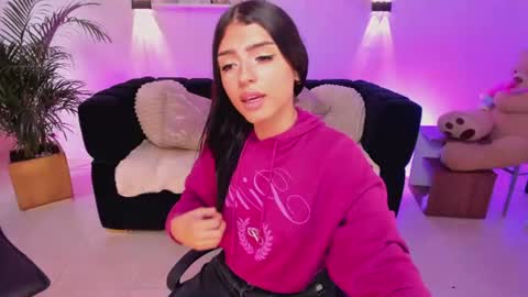 susi_doll1 online show from July 28, 7:04 pm