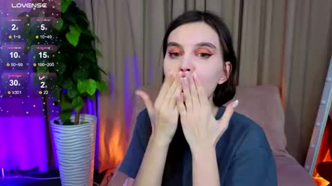 Susie online show from February 10, 1:22 pm