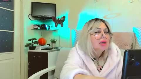 SusieNoreen online show from November 2, 2:52 pm