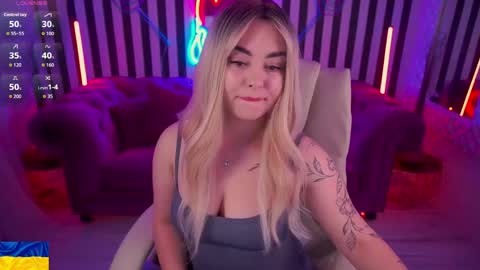 Susie online show from April 22, 8:10 pm