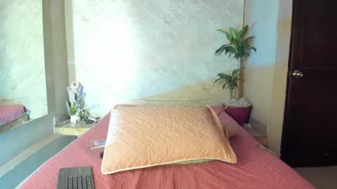 Snapshot of sussanmilf_ chatting on January 23, 11:04 am sussanmilf  online show from January 23, 11:04 am