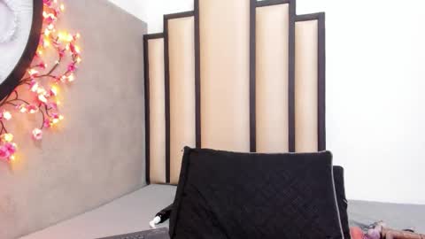 Snapshot of sussanmilf_ chatting on September 12, 10:48 am sussanmilf  online show from September 12, 10:48 am