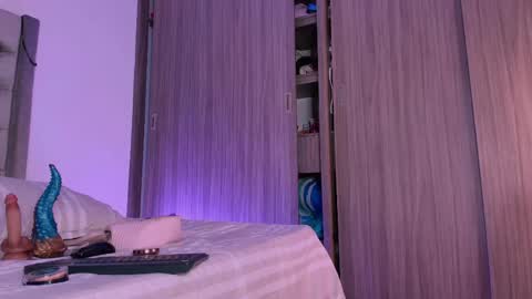 Andrea online show from April 18, 12:25 am