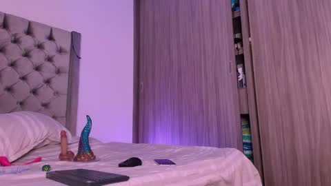 Andrea online show from April 21, 1:42 am