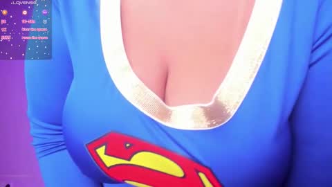 Snapshot of sussierogers chatting on October 31, 2:18 pm SussieRogers online show from October 31, 2:18 pm