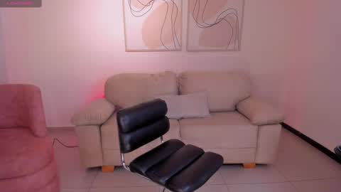 Sussy Bell online show from September 30, 9:09 pm