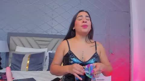 Snapshot of sussyfoxx_ chatting on June 13, 8:29 pm sussyfoxx_ online show from June 13, 8:29 pm