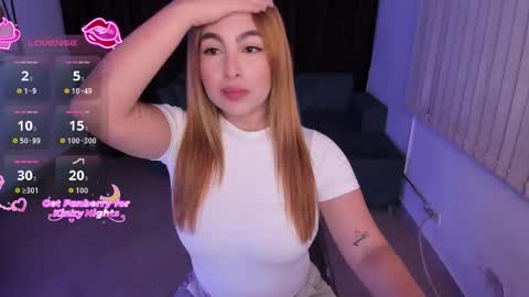 Snapshot of susyamis chatting on December 2, 4:07 am Susy online show from December 2, 4:07 am