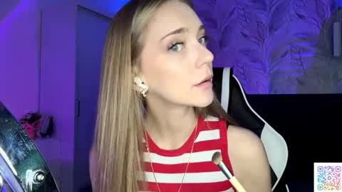 Jessica online show from November 19, 5:13 pm