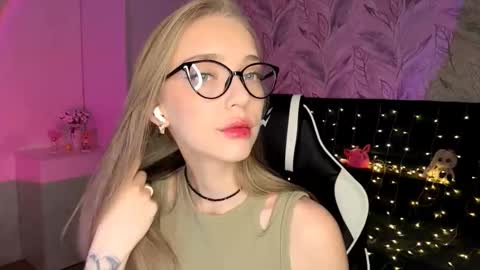 Jessica online show from December 3, 7:23 pm