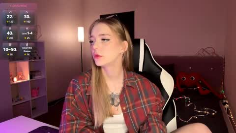 Jessica online show from April 1, 1:34 pm