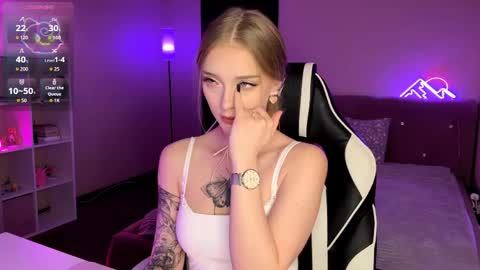 Jessica online show from April 21, 1:17 pm