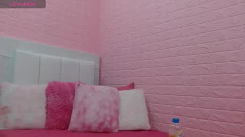 suzan_30 online show from April 23, 9:17 pm