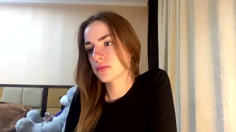 Snapshot of suzannetigerino chatting on July 8, 7:24 am Emila online show from July 8, 7:24 am