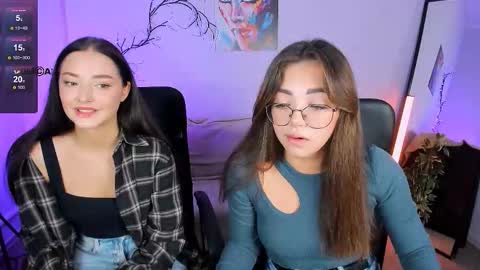 Snapshot of suzi_love chatting on October 15, 12:05 pm suzi_love online show from October 15, 12:05 pm